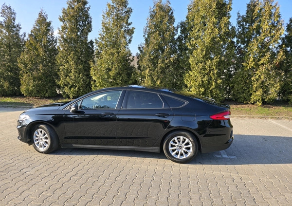 Ford Mondeo cena 62361 przebieg: 160000, rok produkcji 2019 z Kielce małe 407